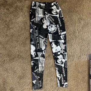 Marilyn Monroe Small Newspaper Print Leggings